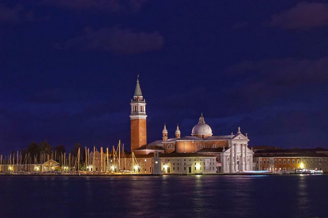 Capatron Hotel Venice Exterior photo