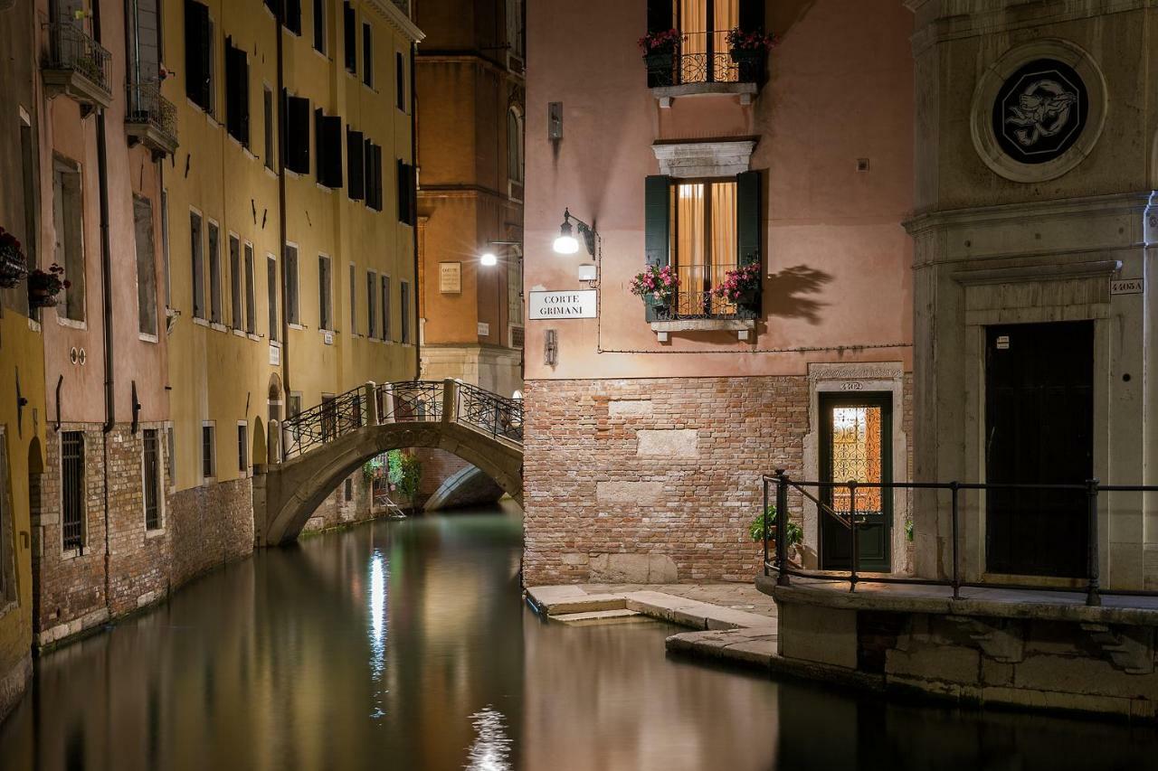 Capatron Hotel Venice Exterior photo