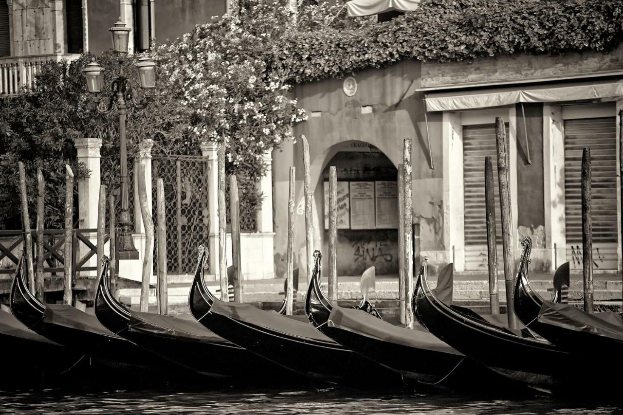 Capatron Hotel Venice Exterior photo