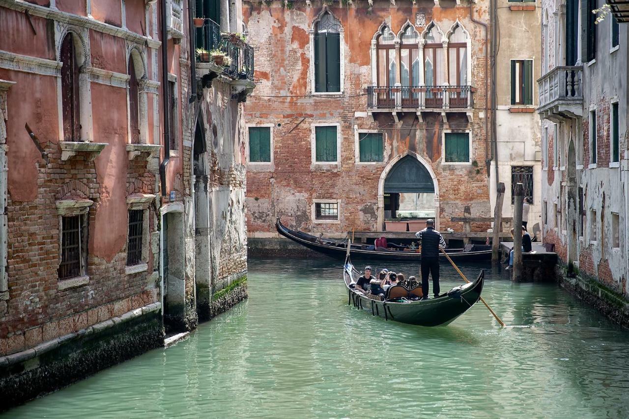 Capatron Hotel Venice Exterior photo